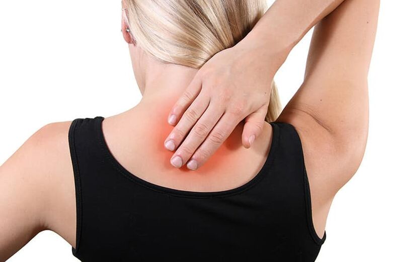Neck pain - symptoms of cervical osteochondrosis in a woman