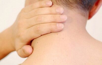 Symptoms of a neck osteochondrosis
