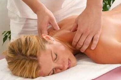 Therapeutic massage against neck osteochondrosis